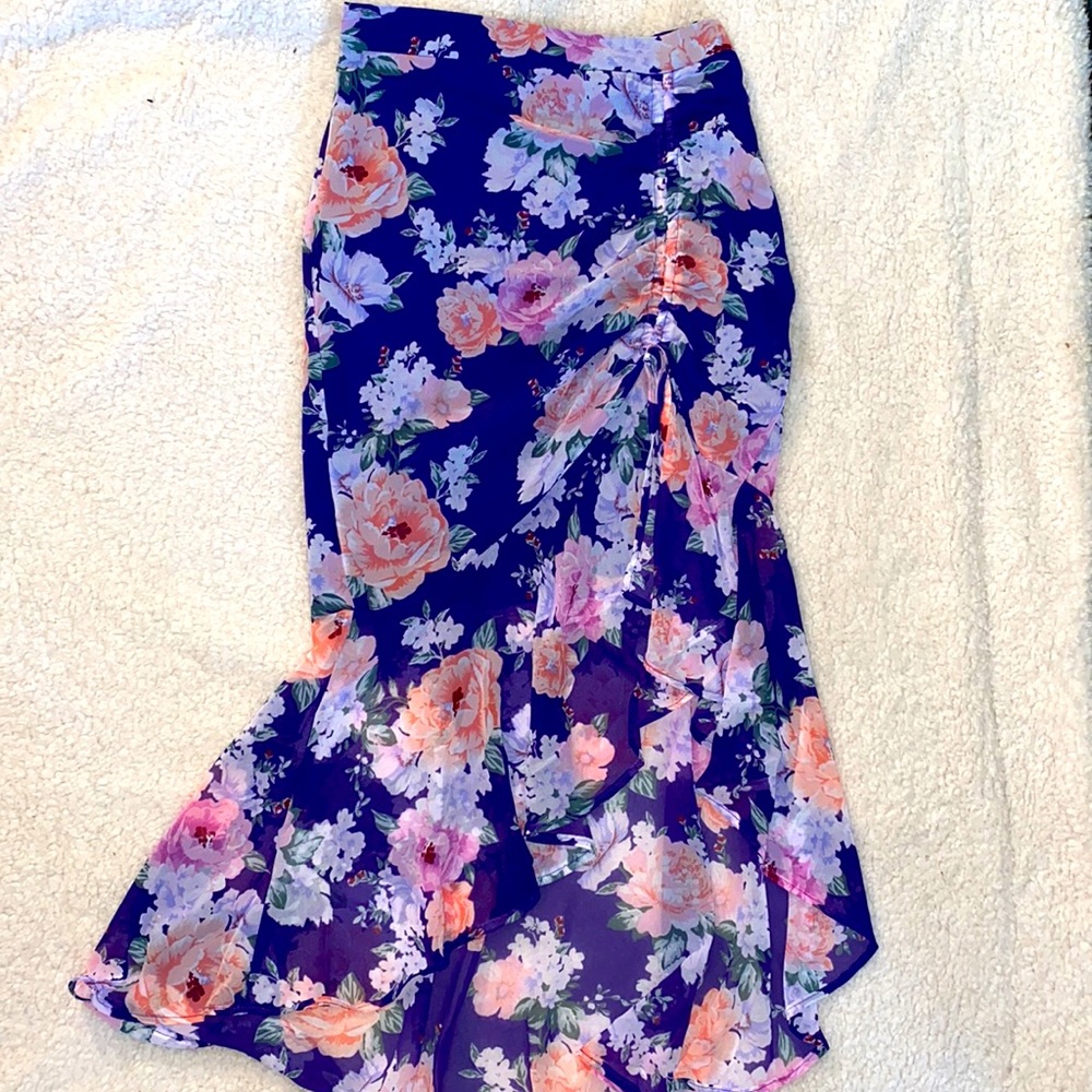 💜PURPLE FLOWER MERMAID SKIRT FOREVER21💜